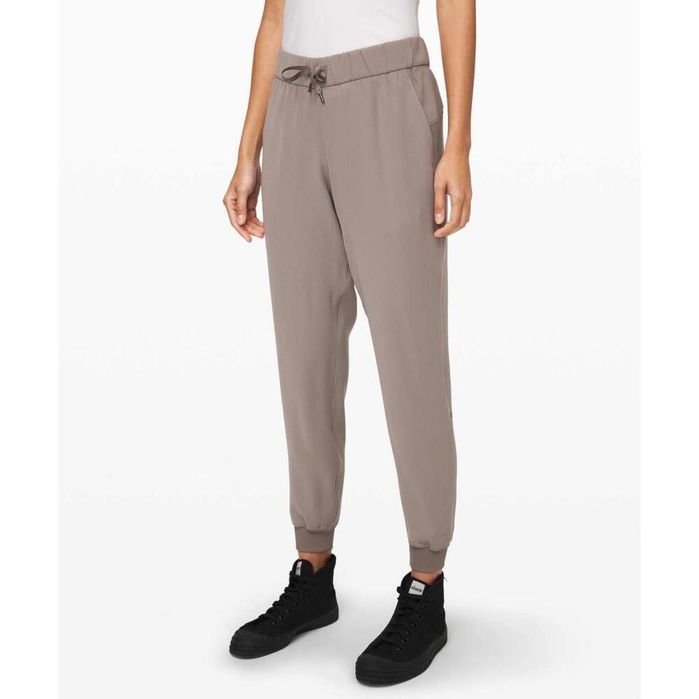 Lululemon Women's Tan On the Fly Jogger - Size 4